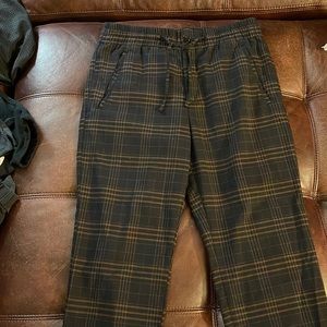 H&M Casual navy and tan jogger waist chino pants